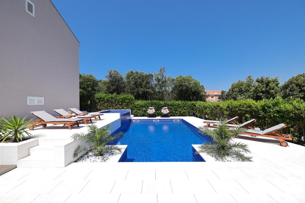 Villa Pino With Pool, Sauna & Jacuzzi Petrčane Exterior foto