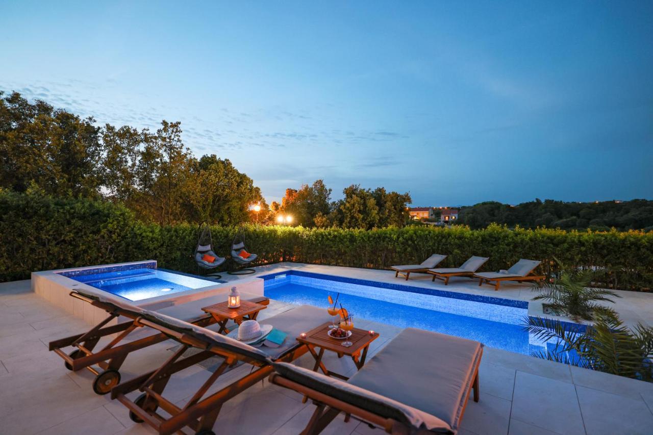 Villa Pino With Pool, Sauna & Jacuzzi Petrčane Exterior foto