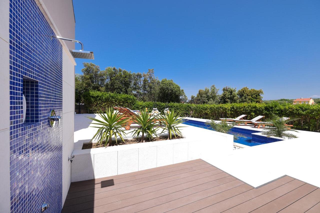 Villa Pino With Pool, Sauna & Jacuzzi Petrčane Exterior foto